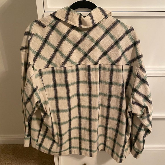 Zara Green and Cream Plaid Shacket - Picture 3 of 3